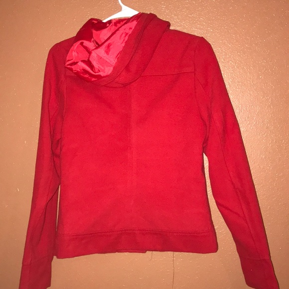 Red coat - Picture 3 of 5